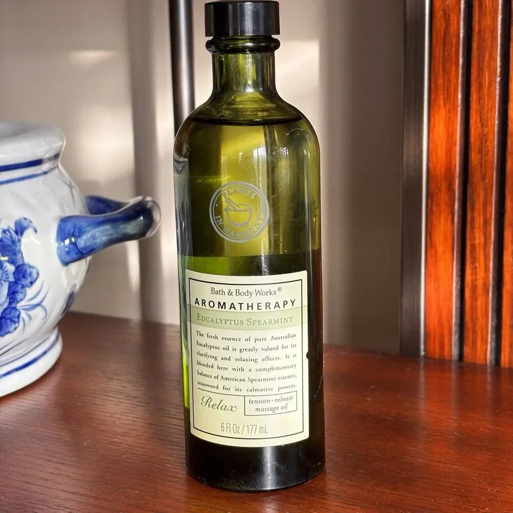Bath Body Works Aromatherapy Eucalyptus Spearmint Massage Oil 6 fl.oz. 177ml NEW